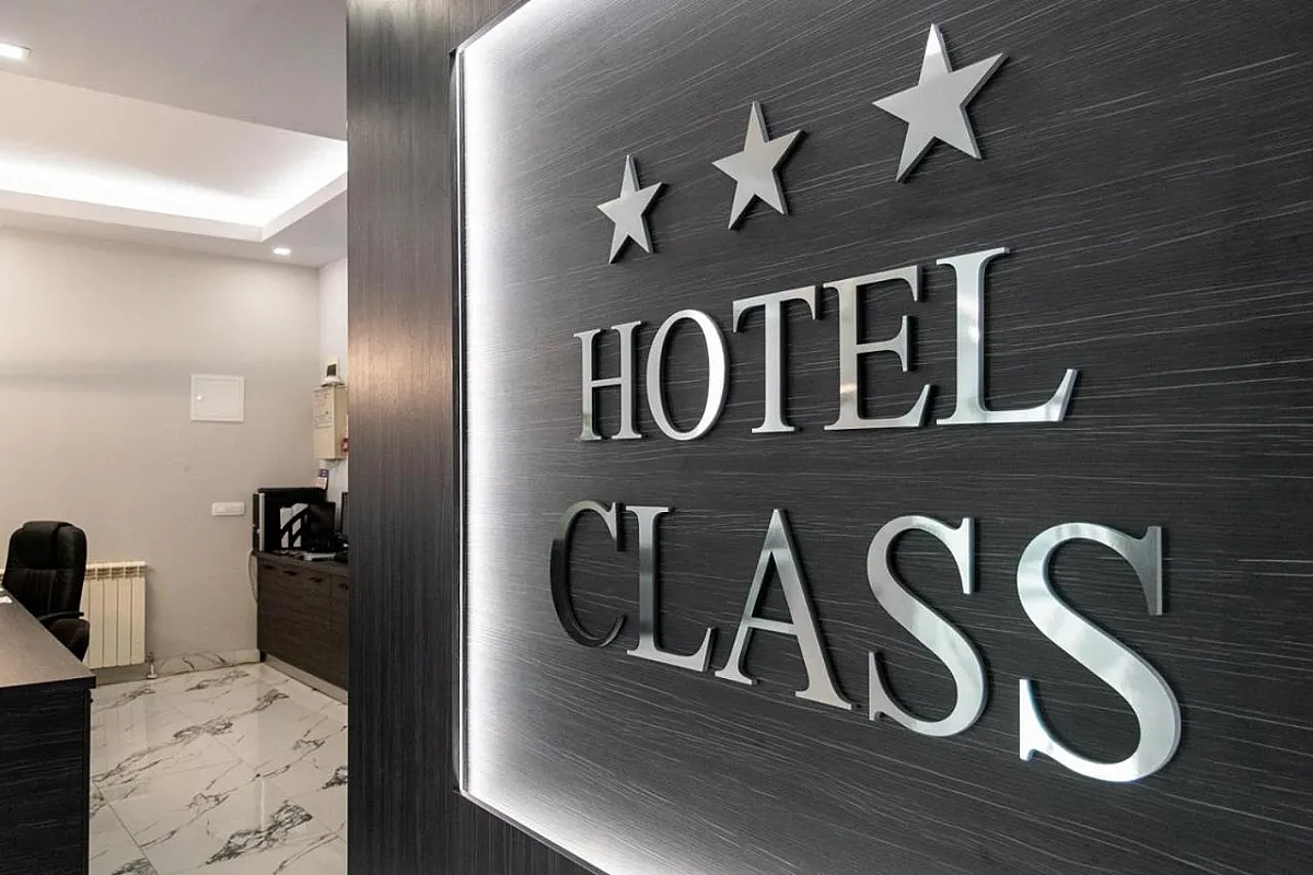 Class Hotel