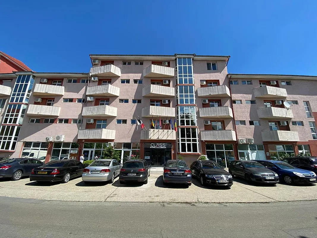 Class Hotel