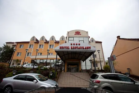 Maxim Hotel