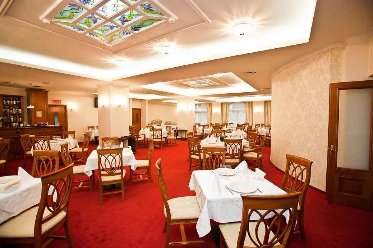Maxim Hotel