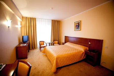 Maxim Hotel