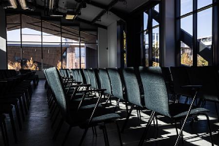 G épület - Fogadó